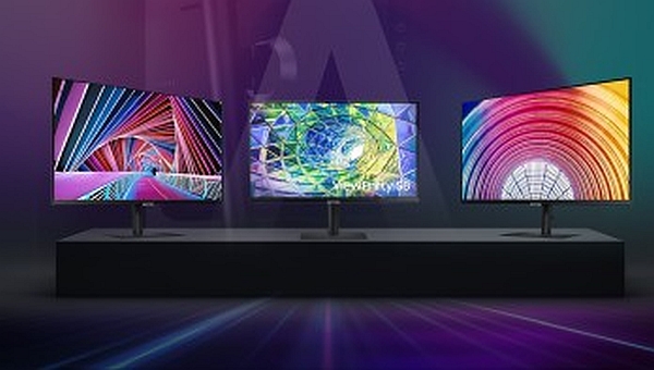 Blog miniatura ’Less stress’ how much one cable can change. USB-C w monitorach Samsunga.